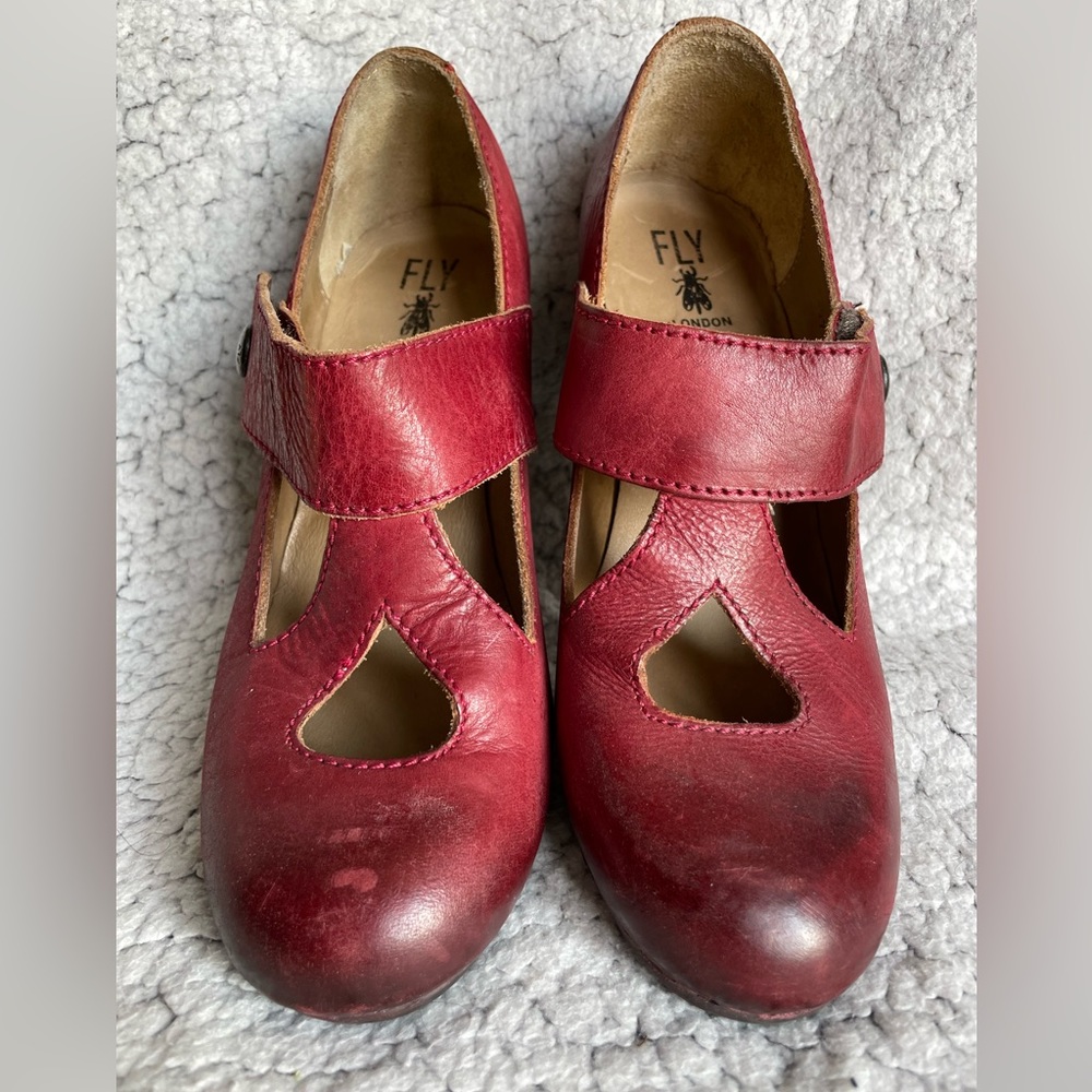 Deep Red Fly London Heel